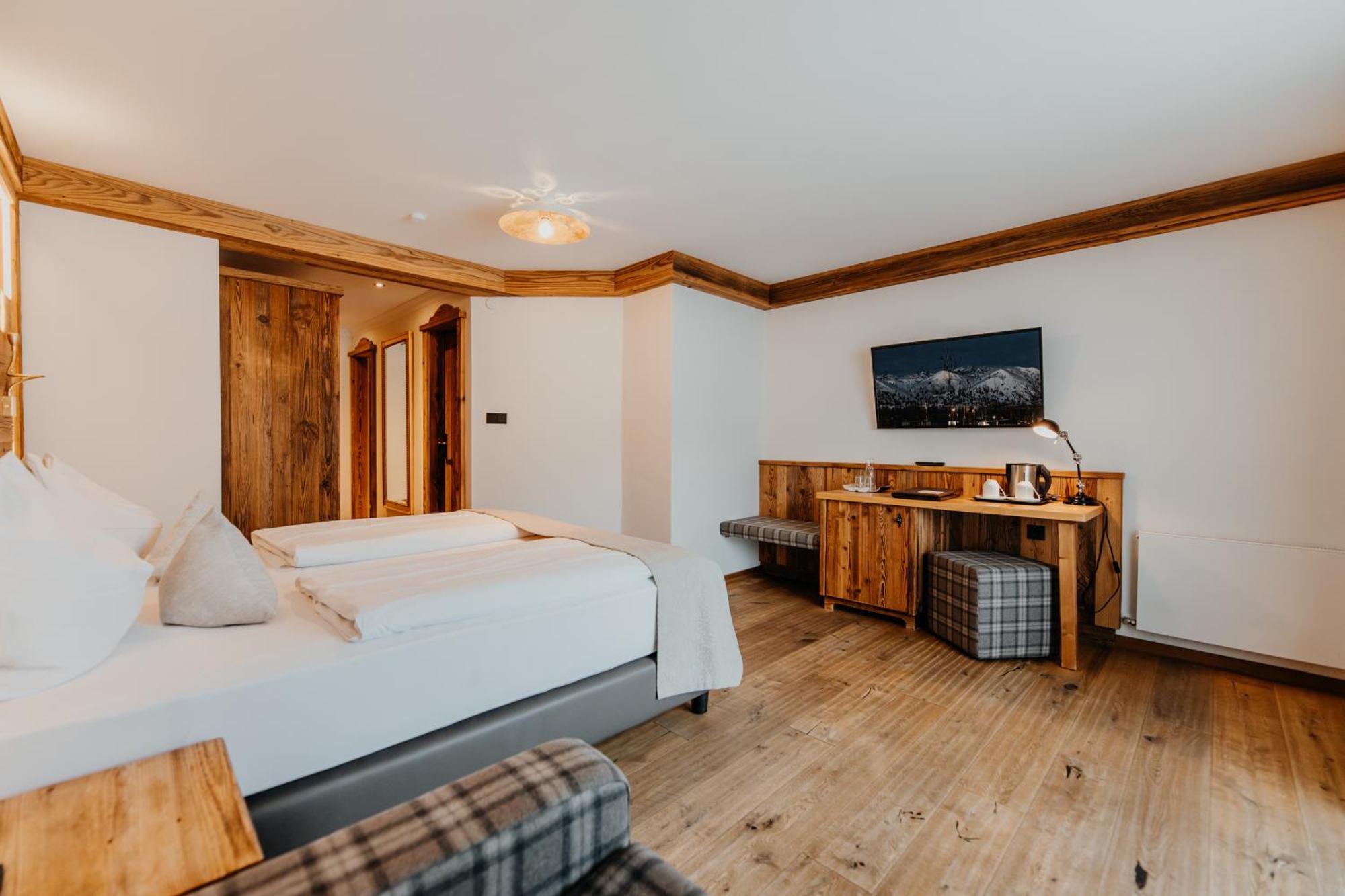Post Seefeld - Wellnesshotel Tirol Seefeld in Tirol Habitación foto